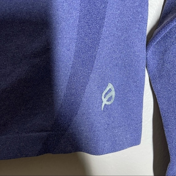 P’tula Invigorate Long Sleeve Cropped Fitted Seamless Workout Shirt NWT XS - Picture 4 of 9
